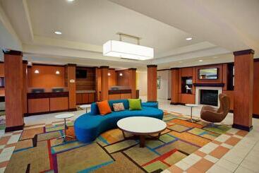 Fairfield Inn & Suites By Marriott Detroit Metro Airport Romulus