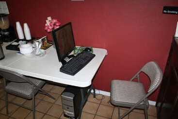 ホテル Americas Best Value Inn Livermore