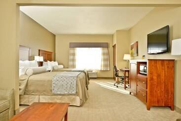 Hotel Best Western Plus Green Mill Village  And Suites