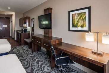 Best Western Plus Williston Hotel & Suites