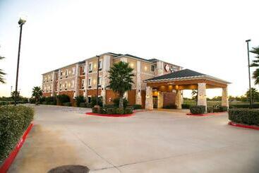 Best Western Plus Williston Hotel & Suites