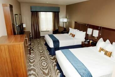 Best Western Plus Williston Hotel & Suites - Williston