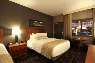 Casper C Mon Inn Hotel & Suites
