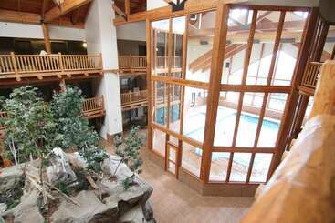 Casper C Mon Inn Hotel & Suites