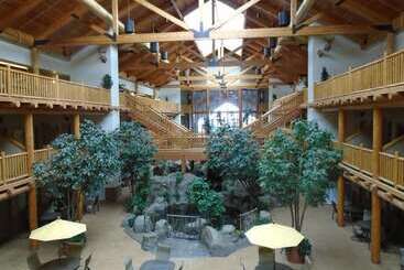 Casper C Mon Inn Hotel & Suites