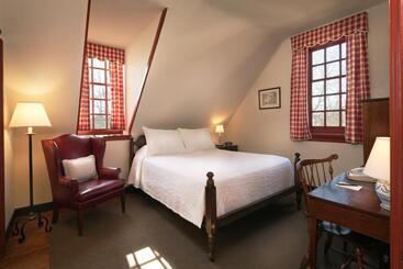 هتل Colonial Houses, An Official Colonial Williamsburg