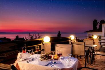 هتل Corfu Pelagos