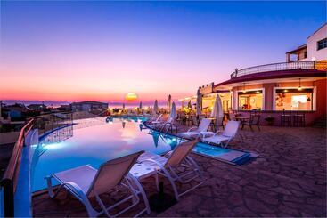 هتل Corfu Pelagos