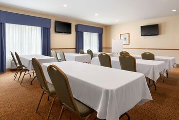 هتل Country Inn & Suites By Radisson, Columbia, Mo