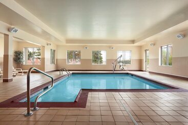 هتل Country Inn & Suites By Radisson, Columbia, Mo