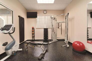 هتل Country Inn & Suites By Radisson, Grand Rapids East, Mi