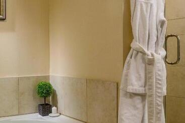 هتل Courtyard Burlington Harbor