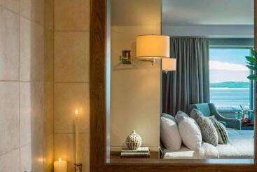 هتل Courtyard Burlington Harbor