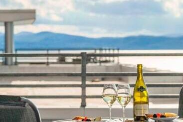 هتل Courtyard Burlington Harbor