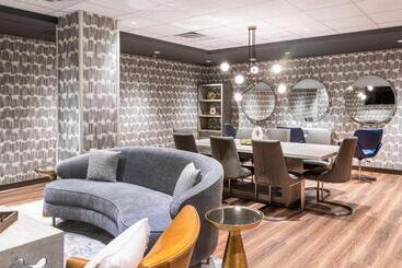 هتل Courtyard By Marriott Wichita At Old Town