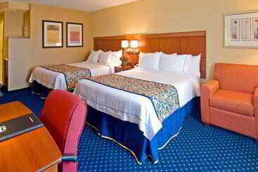 هتل Courtyard By Marriott Harrisburg West/mechanicsburg
