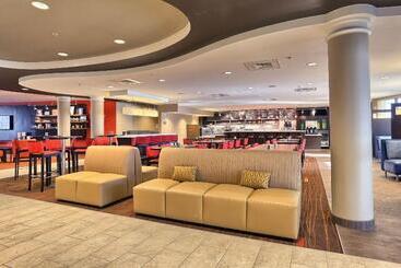 هتل Courtyard By Marriott Harrisburg West/mechanicsburg