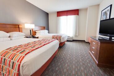 هتل Drury Inn & Suites Greenville