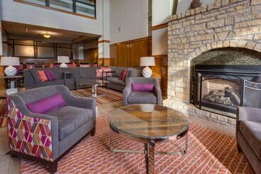 هتل Drury Inn & Suites Las Cruces