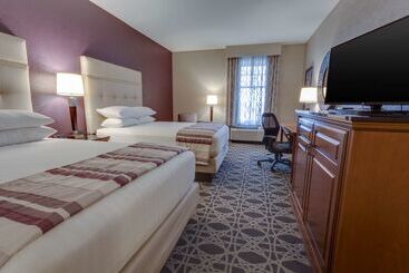 هتل Drury Inn & Suites Las Cruces