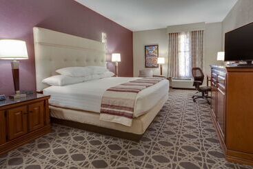 هتل Drury Inn & Suites Las Cruces
