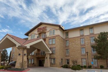 هتل Drury Inn & Suites Las Cruces
