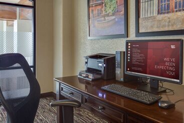 هتل Drury Inn & Suites Las Cruces