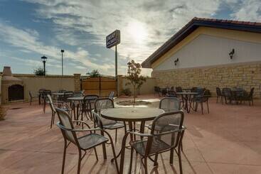 هتل Drury Inn & Suites Las Cruces