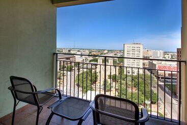 Drury Plaza Hotel San Antonio Riverwalk