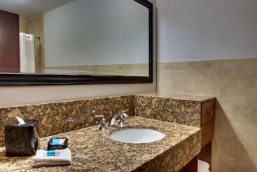 Drury Plaza Hotel San Antonio Riverwalk