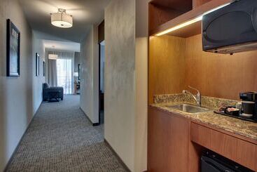Drury Plaza Hotel San Antonio Riverwalk