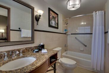 Drury Plaza Hotel San Antonio Riverwalk