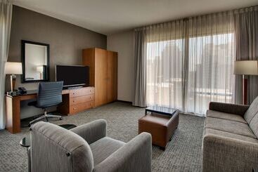 Drury Plaza Hotel San Antonio Riverwalk
