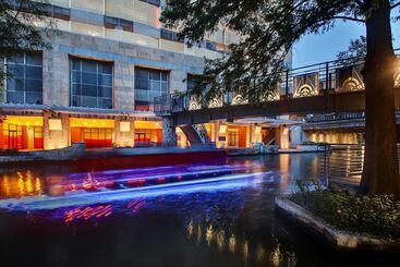 Drury Plaza Hotel San Antonio Riverwalk