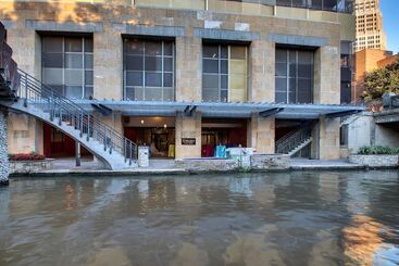 Drury Plaza Hotel San Antonio Riverwalk