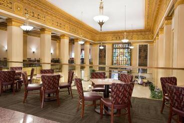 Drury Plaza Hotel San Antonio Riverwalk