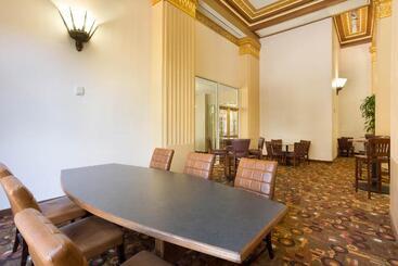 Drury Plaza Hotel San Antonio Riverwalk