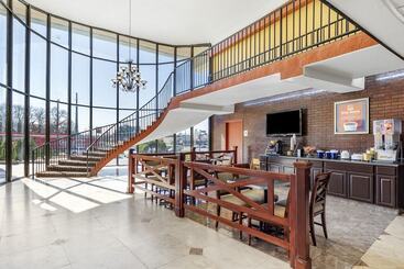 هتل Rose City Inn & Suites