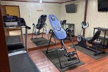 هتل Rose City Inn & Suites