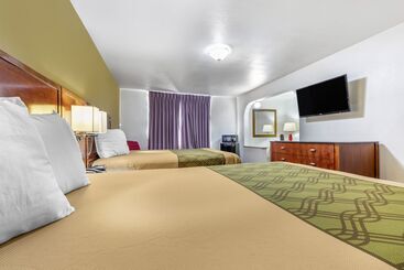 هتل Rose City Inn & Suites