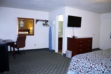 هتل Rose City Inn & Suites
