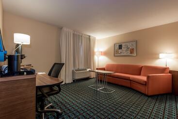 هتل Fairfield Inn & Suites By Marriott Montgomery Airport