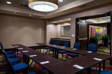هتل Hilton Garden Inn Houston Nw America Plaza
