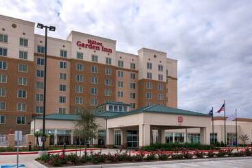 هتل Hilton Garden Inn Houston Nw America Plaza