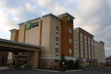 هتل Holiday Inn Express Toledo North, An Ihg