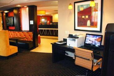 هتل Holiday Inn Express Toledo North, An Ihg