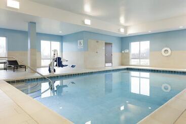 هتل Holiday Inn Express Toledo North, An Ihg