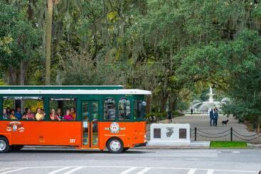 هتل Holiday Inn Savannah Historic District, An Ihg
