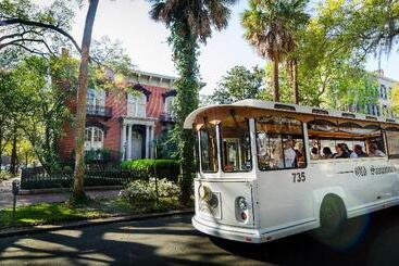 هتل Holiday Inn Savannah Historic District, An Ihg