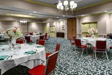 هتل Holiday Inn Savannah Historic District, An Ihg
